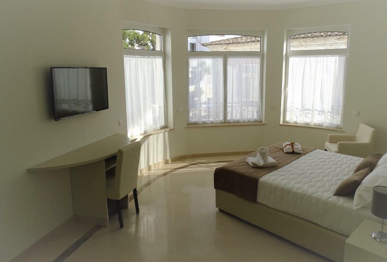 Bowen, Luxury Suites ลากอส ภายนอก รูปภาพ